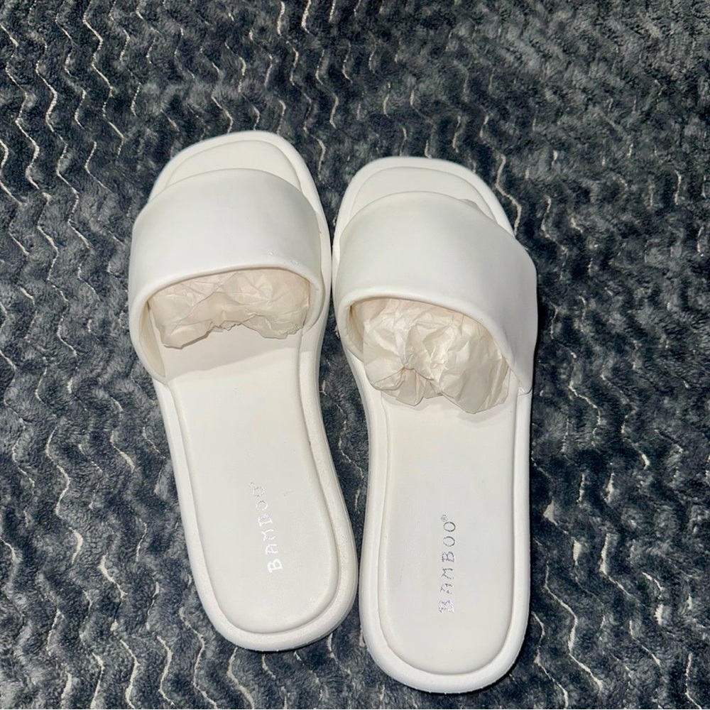 BAMBOO Classic White Slides